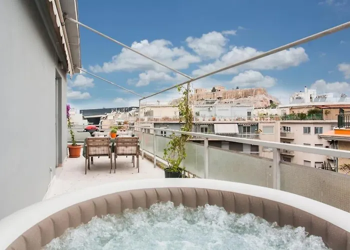 Lovely Apt W/Heated Jacuzzi &Full Acropolis View
