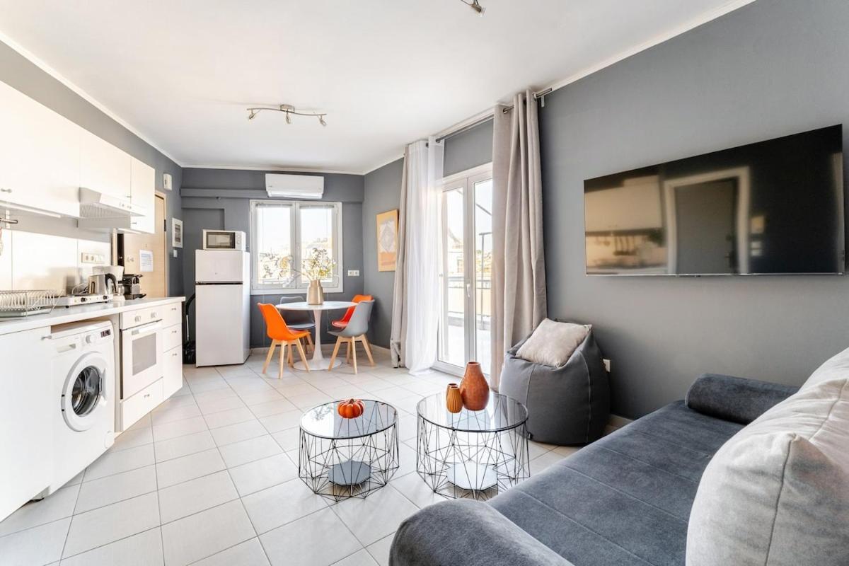 Lovely W/heated Jacuzzi &full Acropolis View Appartement
